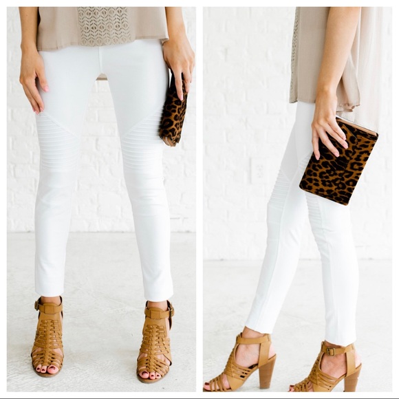 FAVORITES WHITE STRETCH MOTO SKINNY JEGGINGS - Picture 3 of 7